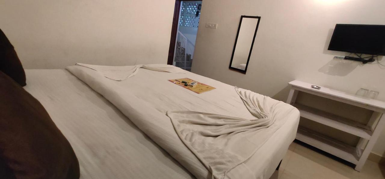 Rj14 Accommodations At Baga Beach מראה חיצוני תמונה